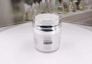 50 มล. เรตินอลครีมต่อต้านริ้วรอยเดิม กำจัดริ้วรอยจุดด่างดำคอลลาเจนใบหน้า VC ไวท์เทนนิ่ง ไวท์บำรุงเซรั่ม บำรุงผิว