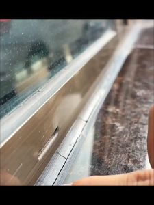 Solve the water leakage problem once and for all 1000ML/300ML with brush Transparent Water proof Glue waterproof glue sealant waterproof roof leak super waterproof glue sealant waterproof sealant transparent water proof glue roof Waterproof Glue