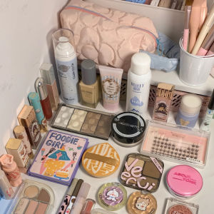 ชุดเครื่องสำอางสำหรับผู้เริ่มต้น ชุดแต่งหน้าเรียบง่ายสำหรับนักศึกษาวิทยาลัย ชุดแต่งหน้าสำหรับการแต่งหน้าในชีวิตประจำวัน