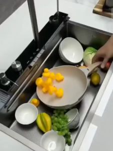 Chậu rửa thác nước 5 phím đàn hiển thị nhiệt độ KT 80x46 cm phiên bản cao cấp nhất vòi 3 chế độ nguyên khối kết hợp rửa ly - Chất liệu Sus inox 304 dày - Bảo hành 2 năm