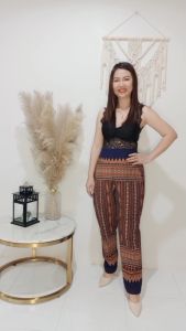 กางเกง กางเกงลาย เป็นกระบวนการขาเดฟ ใช้เส้นริ้วรอยที่มีความยืดหยุ่น 32-36 สะพาก 35 นิ้ว ยาว 32-44 สะพาก พร้อมส่งจากนครพนม ผ้าครามพิมพ์ลาย