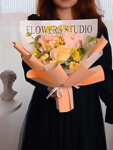SG(Ready Stock)Knitted bouquet sunflower roses hand-knitted cartoon toy pattern knitted bouquet led light gift bag exquisite gift for couple
