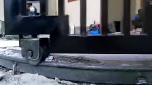 RODA PAGAR BESI SLIDING/RODA REL BESI SUPER/RODA PAGAR GERBANG BESi