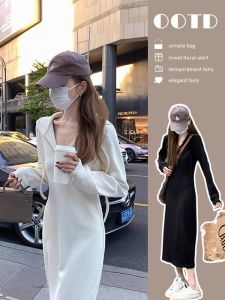 ชุดเดรสสเวตเตอร์สไตล์ฝรั่งเศส ฤดูใบไม้ผลิและฤดูใบไม้ร่วง 2025 ชุดเดรสยาวผู้หญิงใหม่ ชุดชั้นในสำหรับใส่ด้านในกับเสื้อโค้ท