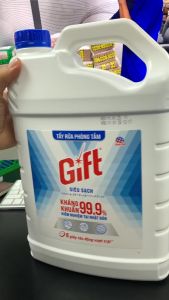 Nước tẩy vệ sinh Gift can 3.8kg