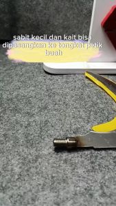 TK-19 Pisau Sabit Kecil dan Kait Bisa Disambungin Ke Tongkat Telescopik Ada Baut Khusus 8mm