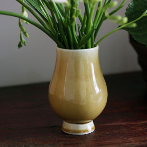 Retro Style Handmade Yellow Glaze Ice Crack Small Flower Vase Zen Desktop Decoration Ornaments Chinese Traditional Ceramic Art
