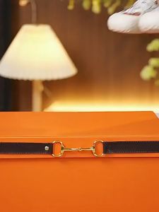 Flower Belly 2024 สไตล์ใหม่ปักเดี่ยวรองเท้าลำลองสไตล์แห่งชาติ เสริมสร้างสมดุลใหม่ของบ่อย ราคาประมาณ 2,500 บาทส่งฟรี