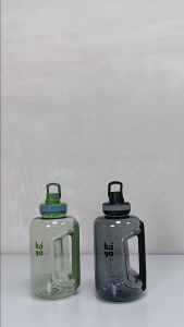 KAYA - D880016 PETG Botol Air Water Bottle BPA Free Lightweight & Leakproof Drinking Bottle For Everyday Use (1600ml)