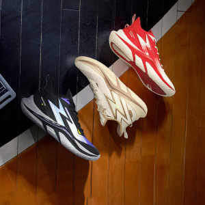 361 Degrees LIGHT UP Sepatu Basket Profesional ของผู้ชาย572441108การดูดซับแรงกระแทกทนทานต่อการฉีกขาดระบายอากาศได้จริง