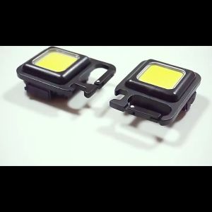 Bóng đèn mini chìa khóa di động mới COB (vỏ nhựa với cáp dữ liệu)