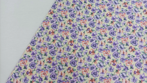 Charlie fabric ผ้าคอตตอนลายดอกสีม่วงพื้นสีครีม ลายคมชัด สีสดสวยคุณภาพดีใส่สบายมีของส่งไวผ้าลายน่ารักผ้าหลาผ้ามัสลิน