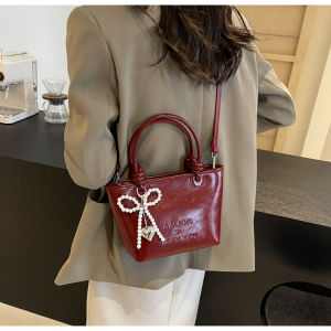 Fashionable Red Bucket Bag Womens Crossbody Bag Casual Versatile Handbag Soft PU Leather Single Shoulder Chain Handle Bag