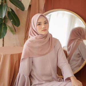 Wahyuni Production Segiempat Azara Premium LC Jilbab Segi4 Polos LC Kerudung Segiempat Model Terbaru