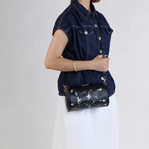1863 ( READY STOCK ) PU SLING BAG EU FASHION HOUSE