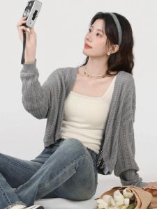 เสื้อสเวตเตอร์ถักแบบหลวมๆ สไตล์เกาหลีสำหรับผู้หญิงในฤดูใบไม้ร่วงปี 2024 เสื้อคลุมกันหนาวแบบบางๆ ทรงหลวมๆ ดีไซน์เปิดไหล่