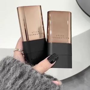 2 in 1 Foundation Stick with Brush Brightening Liquid Foundation Long-lasting and Non-smudging Concealer Suitable for All Skin Tones