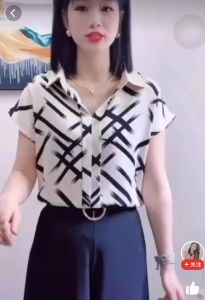 Fashion Printed Stripe Blouse Fashion Batwing Sleeve Blouse Womens Summer New Oversized Casual Office Shirt