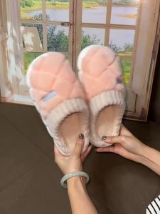 New womens mens home indoor and outdoor wear plush fur slippers