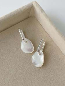 Natural Abalone Shell Earrings Simple Elegant French Style Womens Jewelry Fresh out Pearl Mother of Pearl Geometric Pattern