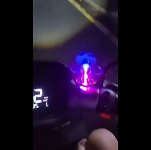 【FUCO】Đèn LED máy bay Mini Hiệu ứng cảnh báo Điện gió Máy bay nhỏ Trang trí ô tô với chất kết dính không dấu vết Đi xe