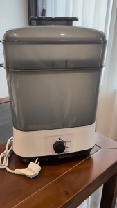 Pippi เครื่องนึ่งขวดนม ฆ่าเชื้อด้วยไอน้ำธรรมชาติ พื้นที่ภายในกว้างขวาง ฆ่าเชื้อ 99.99% ปลอดภัยเชื่อถือได้ ใช้งานง่าย