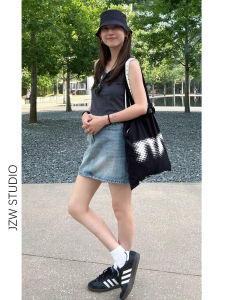 Váy Ngắn Denim Chữ a Cạp Cao Màu Xanh Nhạt Cổ Điển Cho Nữ Mùa Hè Mới Ôm Vừa Vặn Chống Hở Hang Mini Váy Ngắn Chữ a