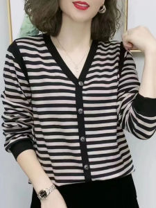 Loose Fit Striped V-Neck T-Shirt Elastic Cotton Long Sleeve Casual Style Fashionable Momwear Autumn Collection for Middle-Aged Women