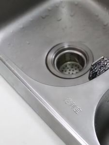 Giá Đỡ Mút Rửa Chén Vuông Chất Liệu Inox 304 Không Gỉ Dán Tường Móc Treo Miếng Rửa Bát Gắn Ở Bồn Tiết Kiệm Không Gian