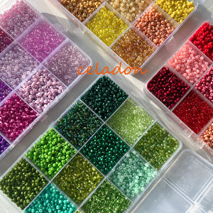 กล่องลูกปัดแก้วผสมสีเหนือยุโรปสำหรับทำเครื่องประดับ DIY ลูกปัดตกแต่งแฮนด์เมดแบบไม่สมมาตร อุปกรณ์ทำสร้อยคอและสร้อยข้อมือ