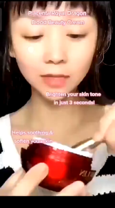 Krim Wajah Retinol Plasenta Darah Naga 50g Krim Pencerah Alami Pemutih Penyamar Pemutih Ampuh Melembapkan Anti-penuaan Memudarkan Flek Hitam Anti-kerut Tahan Air Melembapkan Memutihkan Perawatan Kecantikan Mengencangkan Kulit