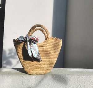 DaVee | Handmade-woven raffia straw bag Beige woven straw bag beach bag shopping bag bucket bag top handle bag