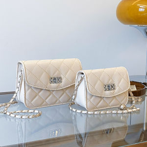 Elegant Chain Strap Crossbody Bag Underarm Niche Style Single Shoulder Commuter Bag for Women Fashionable Diamond Pattern