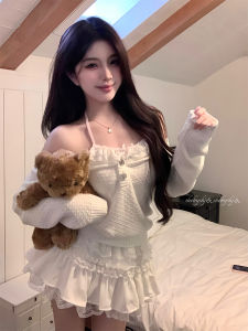 ชุดกระโปรงสั้นแขนยาวคอวีสีขาวสไตล์นักเรียนน่ารักและหวานๆ สำหรับผู้หญิงวัย 18-25 ปี ฤดูใบไม้ผลิ 2024 เสื้อผ้าทำงาน