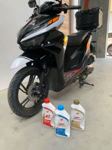 Honda Genuine Motorcycle Oil 4T 1liter Red GOLD BLUE Cap Honda Genuine Oil 4T SL10W30 MB 1LITER