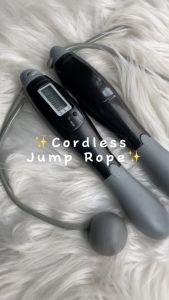 UltimateSup Wireless Skipping Rope Jump Rope With Digital Calorie Count & Emergency LED Light Mode