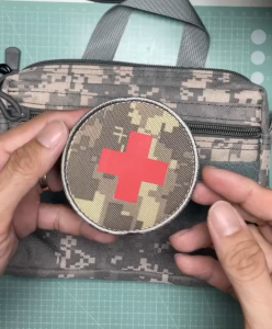 Patch_Velcro dán in hình Chữ Thập Đỏ - Cứu Thươngviền thêu tinh xảocó mặt gai dán quần áo