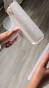 ลูกกลิ้งเก็บฝุ่น ลูกกลิ้งเก็บขน ลูกกลิ้งขนแมว ความกว้าง 24ซม/19ซม ด้ามจับปรับความยาวได้ เทปกระดาษเหนียวคุณภาพสูง เหนียวแน่นติดแน่น