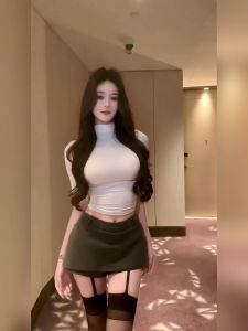 ชุดสองชิ้นเซ็กซี่สำหรับผู้หญิงในช่วงฤดูร้อน คอกลมแขนสั้นทรงสลิมฟิต กระโปรงสั้น ชุดทำงาน ชุดทำงาน ชุดทำงาน