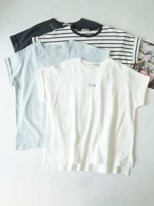 เสื้อยืดคอกลมแขนสั้นผ้าฝ้ายแท้สำหรับผู้หญิงในช่วงฤดูร้อน สวมใส่สบาย ระบายอากาศได้ดี ทรงหลวม ทรงเข้ารูป ลำลอง