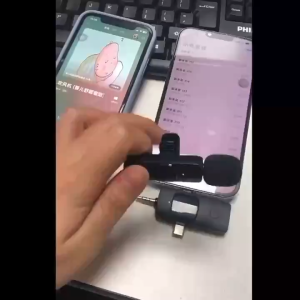 (กรุงเทพฯ)ไมโครโฟนไร้สายแบบหนีบเสื้อ k15 สำหรับการถ่ายทอดสด/ออกอากาศ/ไมโครโฟนแบบหนีบเสื้อ 3 IN 1 รองรับ TYPE-C/ios/3.5mm