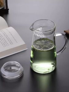 ถ้วยแบ่งน้ำชาแก้วหนาแบบทนความร้อนพร้อมฝาปิดและตะแกรง ถ้วยแบ่งน้ำชาขนาดใหญ่แบบมีร่องน้ำชาพร้อมฝาปิด