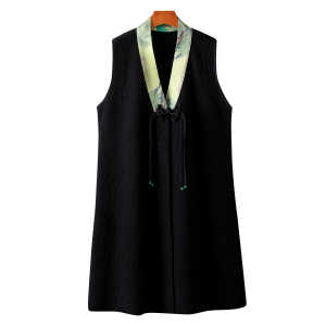 Elegant V-Neck Long Knitted Double-Faced Cashmere Vest with Button Detail New Chinese Style Mommy Coat Ethnic Fashion Outerwear