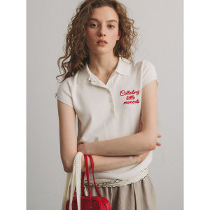 เสื้อโปโลคอโปโลแขนสั้นถักปักลายสไตล์ย้อนยุคสำหรับผู้หญิงในช่วงฤดูร้อน เสื้อฮันนี่สไตล์ฝรั่งเศส POPCHRIO ทรงตรง