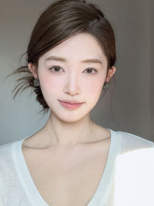 Elegant Grey Rhinestone Heart Shaped Stud Earrings Luxury Simple Design Fashionable Korean Style Womens Jewelry Ear Decor