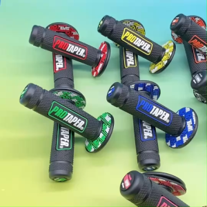 ปลอกแฮนด์ แต่งซิ่ง สำหรับรถมอไซค์ทุกรุ่นขนาดปลอก ( ซ้าย22 MM /ขวา24 MM ) สินค้าสวยตรงปกพร้อมส่งจากกรุงเทพ