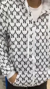 เสื้อกันหนาว พร้อมส่ง 🌷 เสื้อแจ็คเก็ต แขนยาว ผ้าสำลี มีฮู้ด ใส่กันหนาวได้ เลือกชำระเงินปลายทางได้" ✨