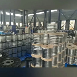 1KM 2KM Fiber Optic Drop Cable 1core 2core 4core 1.2MM G657A2 1000meters 2000meters 3 Steel Wire Pure Black FOC