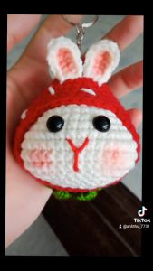 Móc khoá mochi thỏ dâu