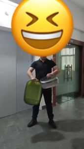 Semi-Enclosed Cat Litter Box with Scoop Cat Toilet Deodorization Leakage Prevention Litter Box 48CM